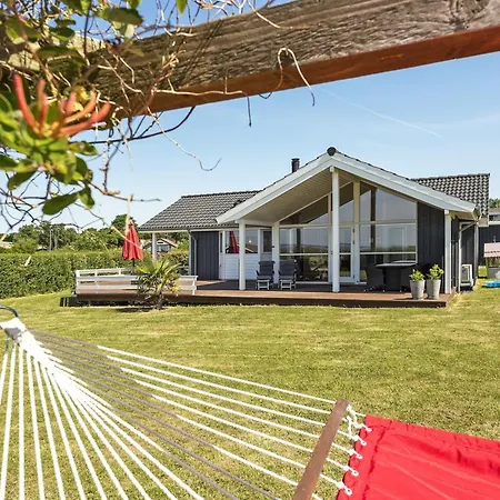 Kierstine - 100m From The Sea By Interhome